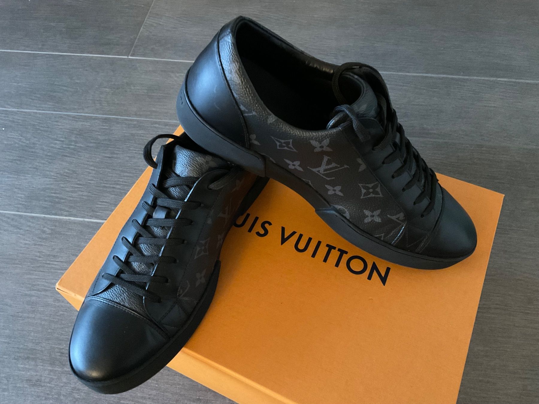 Louis Vuitton Scarpe da uomo: Louis Vuitton Sneaker Match Up Monogram Canvas 8.5 – Usato da Busswil BE venduto da Surfmaker