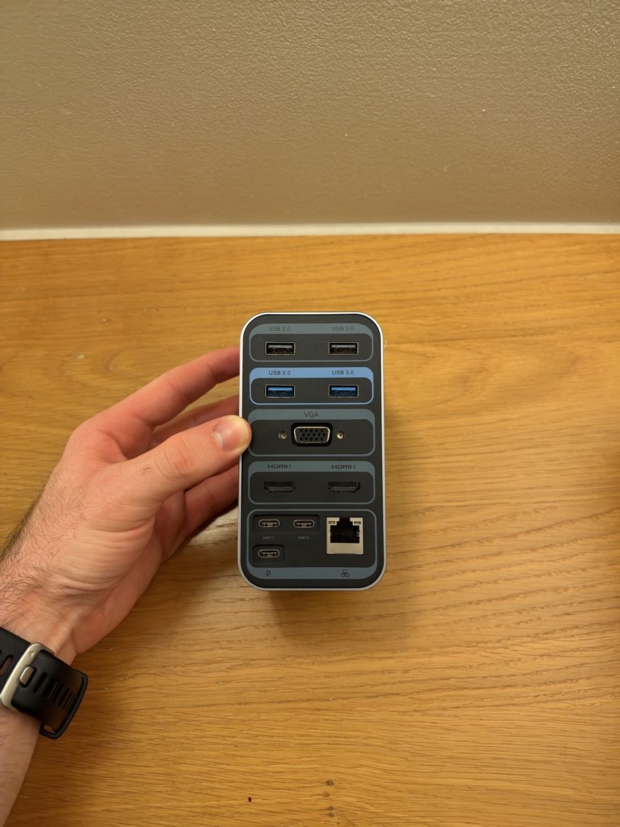 Docking station: TobenONE USB-C Docking Station – Usato da Alpnach Dorf venduto da ralphlaurin
