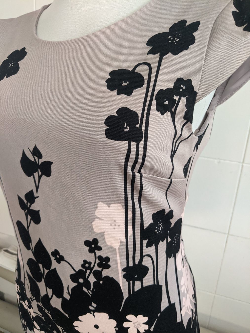 Kleider: Damen Sommerkleid GR 34 – Neu (gemäss Beschreibung) aus Langnau am Albis von Judithsebi 1