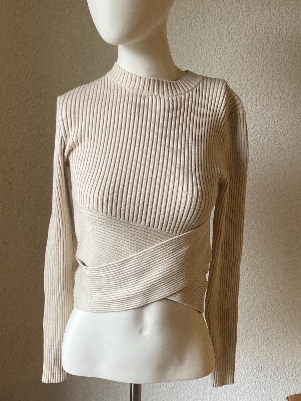 Pulls & Sweat-shirts: Bauchfreier Pullover – Neuf (Voir description) à Uster par Kalici1