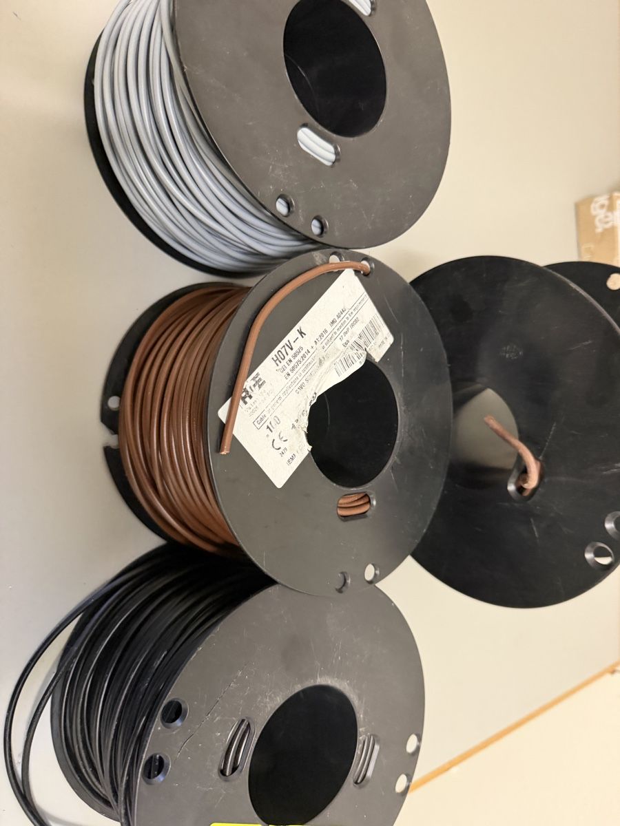 Câbles: Litze drath 2.5mm2  – D'occasion à Zürich par papaplatte 3