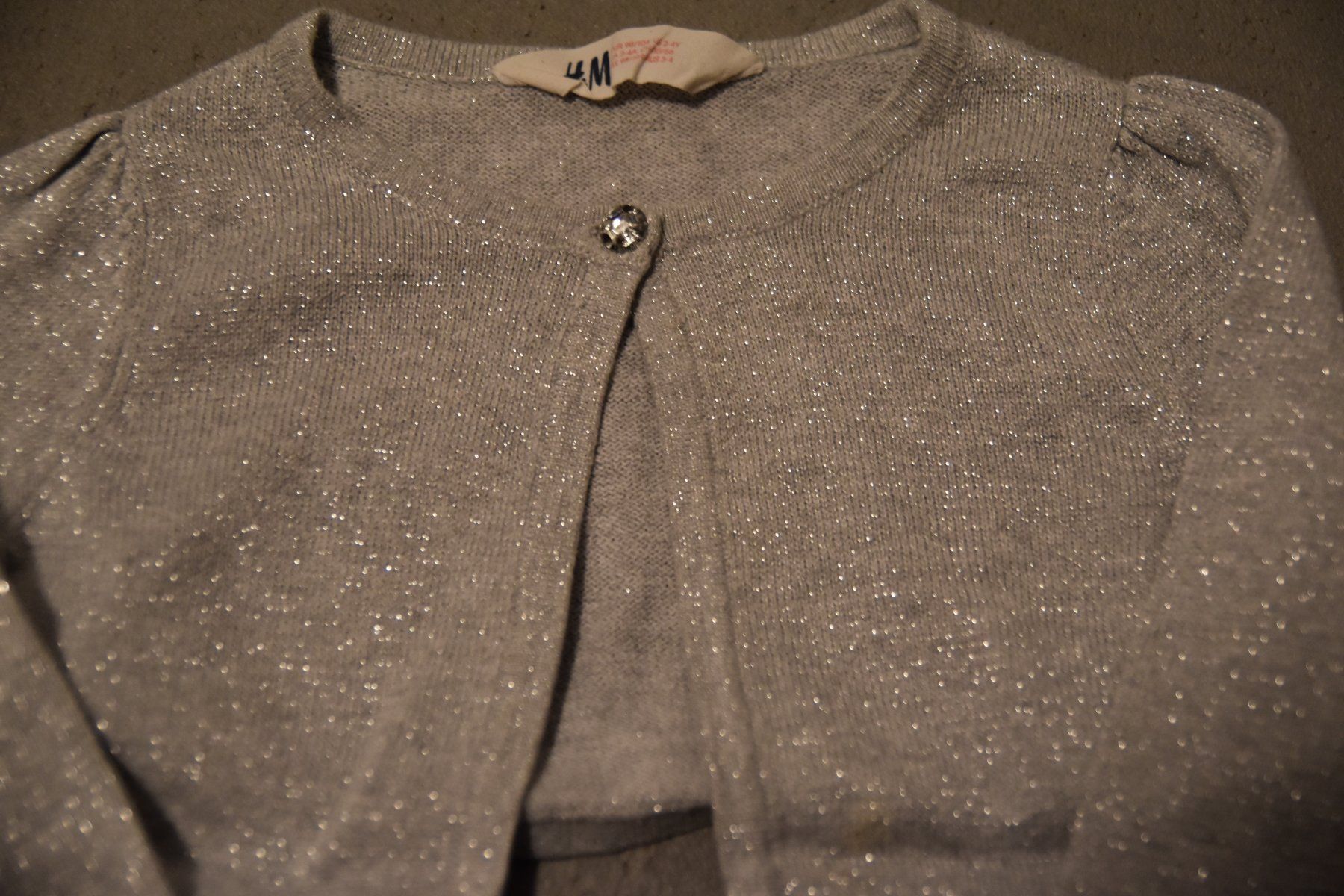 H&M Giacche & Cappotti: Bolero Glitzer silber Gr. 98 / 104 – Usato da Brittnau venduto da Norge77 1