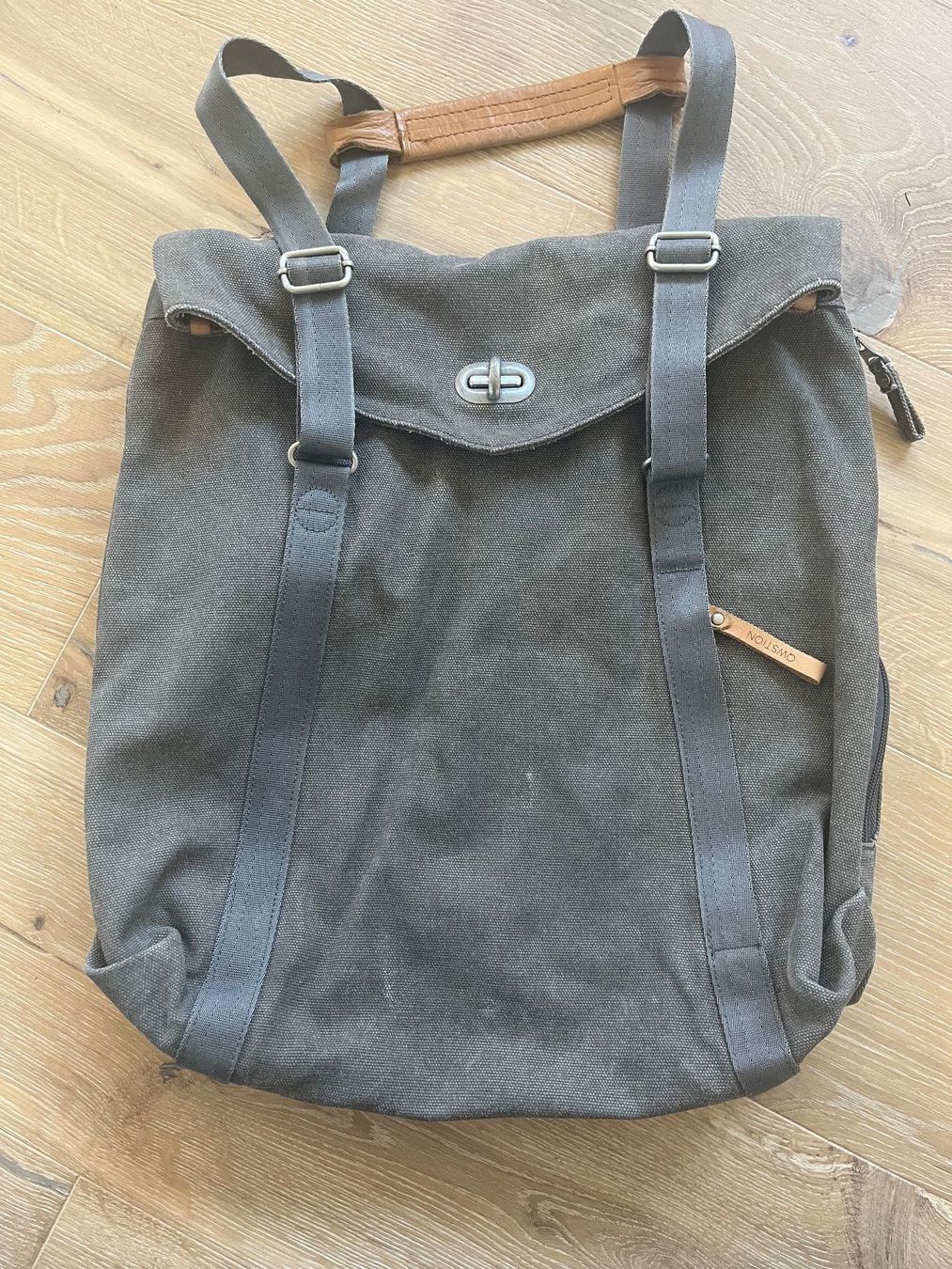 Qwstion Zaini: Toller Rucksack von Qwstion in grau – Usato da Gross venduto da sarah1801
