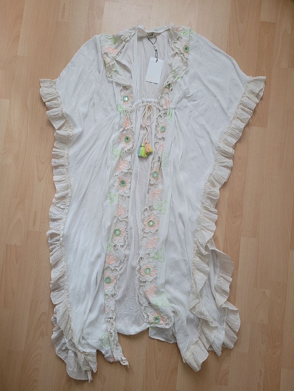 Internationale Kunst: Kimono neu – Neu und originalverpackt aus Perlen von Safari_23