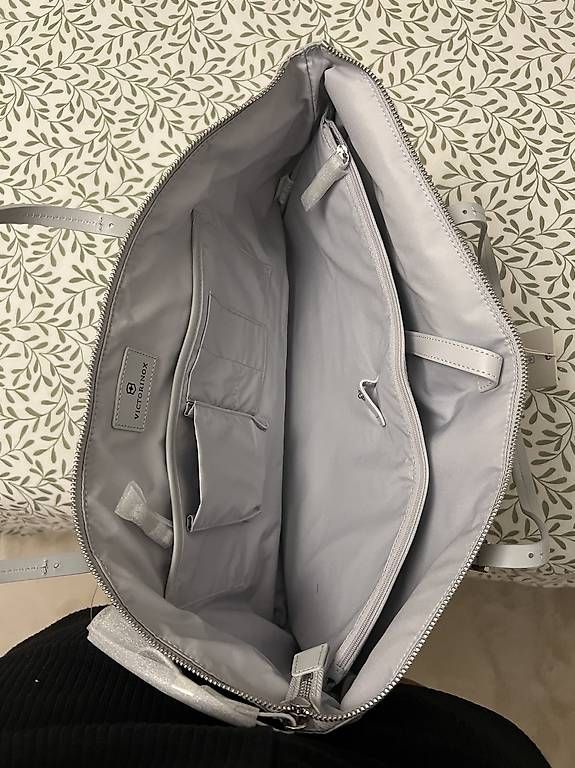 Victorinox Borse da donna: Victorinox Tasche neu – Usato da Ibach venduto da P.a.22 1