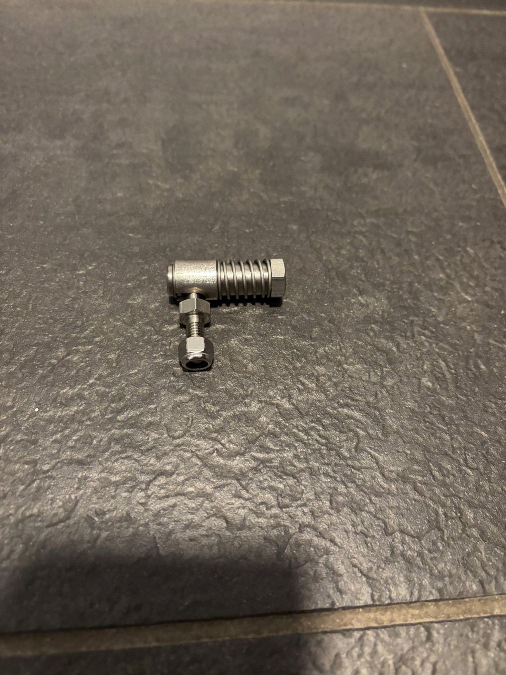 Tutti pezzi di ricambio auto: Vergaser Gaszug Fitting UF 7 – Nuovo e nell'imballaggio originale da Lugnorre venduto da serge.morgenegg
