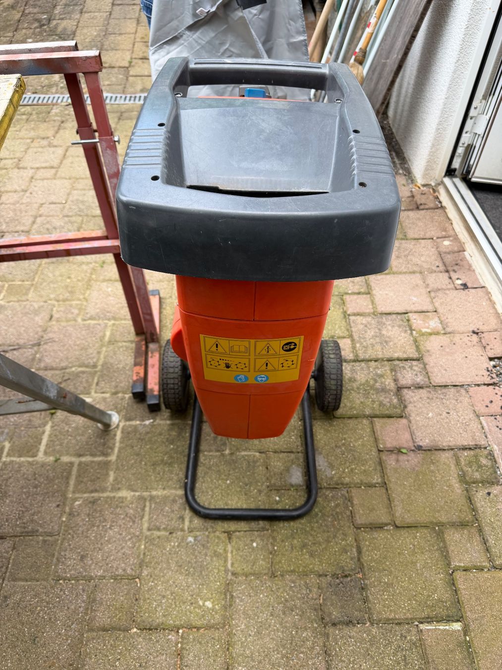 Husqvarna Trinciatrici: Husqvarna Häcksler 40 Silent gebraucht – Usato da Rorschacherberg venduto da P_35PCJ 2