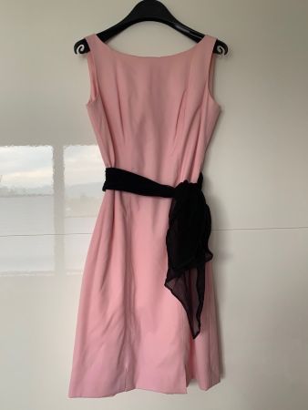 Massgeschneidertes Kleid, rosa, Gr. 36/38, selten getragen
