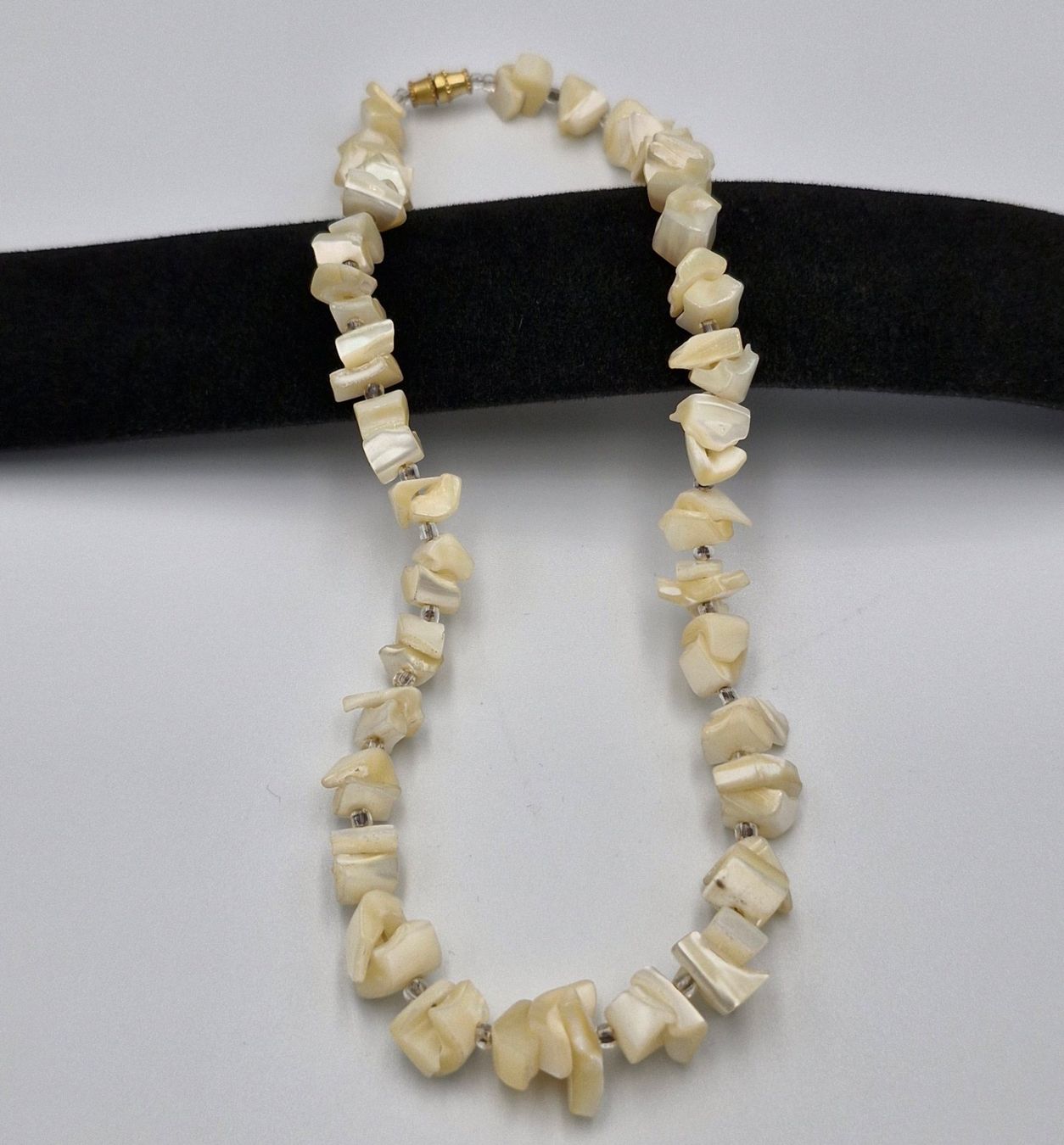 Ketten: Elegante Muschelperlen Kette – Gebraucht aus Wald ZH von Silena02 1