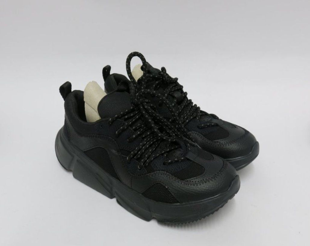 Ugg Scarpe da uomo: Baskets UGG Taille 37 Neuf – Nuovo e nell'imballaggio originale da Genève venduto da TradeCH