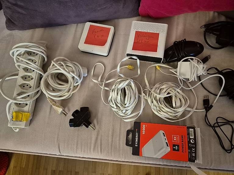 Tablet PC: praktisches Heimelektronik Set – Usato da Hausen AG venduto da Goldfinken