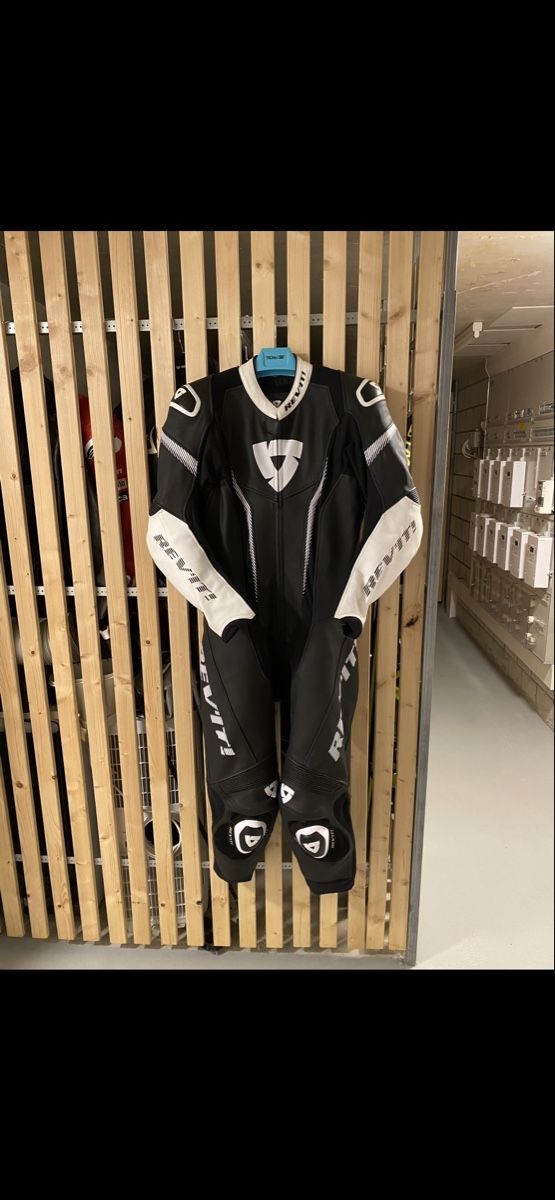 Completi: Revit Motorrad Lederkombi 54 neu – Nuovo (secondo la descrizione) da Bern venduto da Nole6
