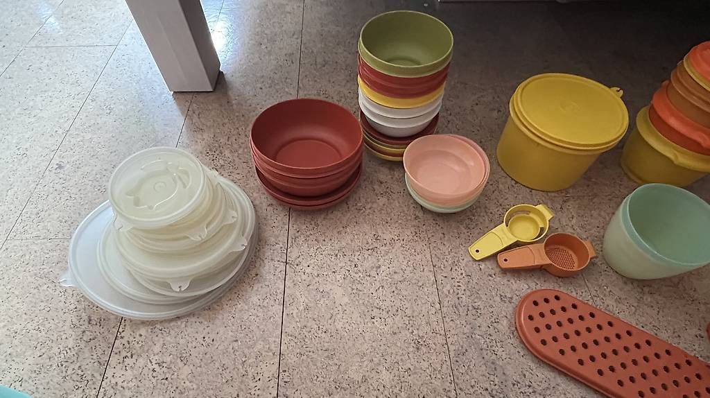 Contenitori & Simili: Tupperware über 40 Objekte – Usato da Itingen venduto da Haefi 1