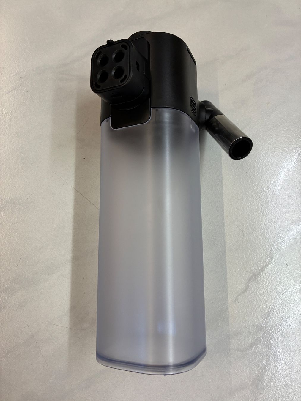 Nespresso Macchine per caffè & Macchine per espresso: Nespresso / DeLonghi Gran Latissima Milchbehälter/Schäumer – Usato da Binningen venduto da anita2000 2