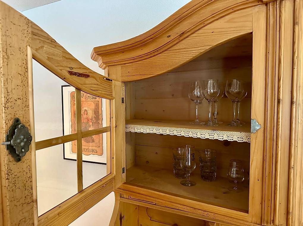 Credenze: wunderschönes Engadiner Buffet – Usato da Hochdorf venduto da Iluigi 1