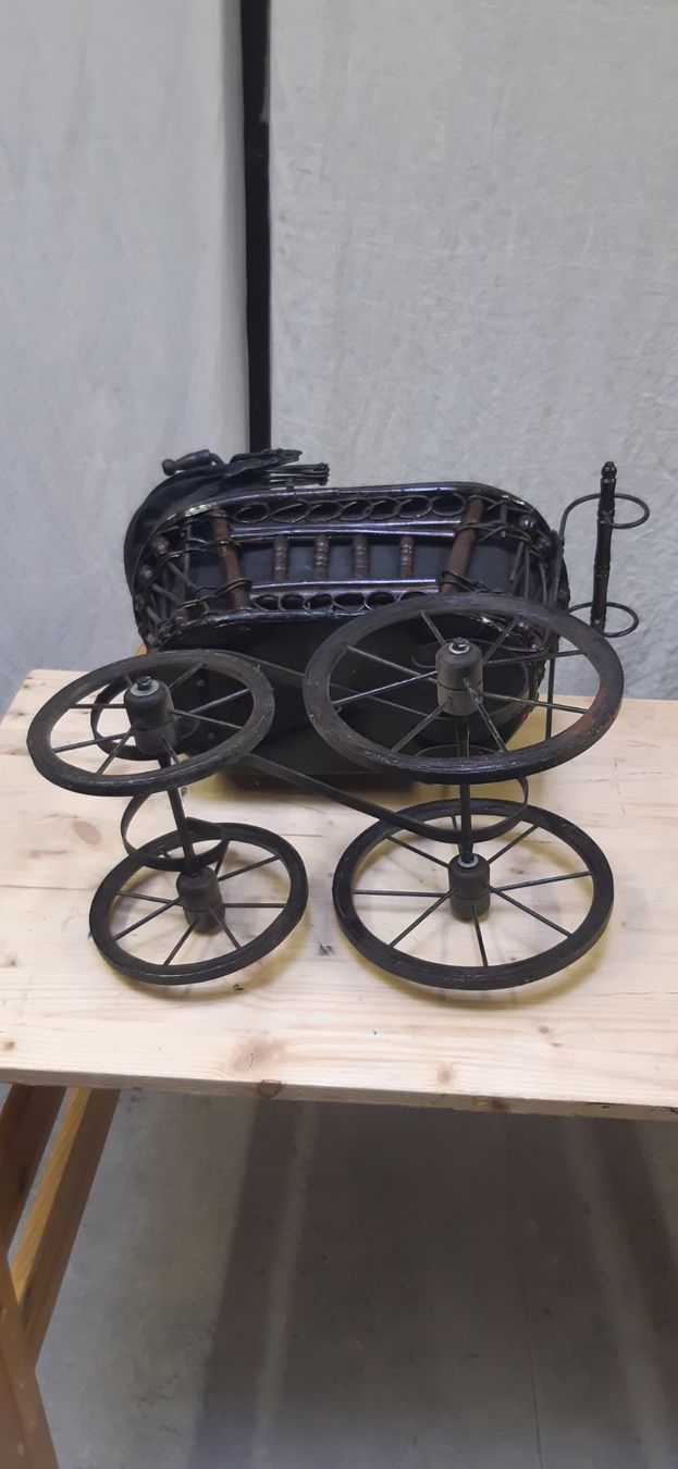 Carrozzine per bambole: Antik Puppenwagen – Usato da Füllinsdorf venduto da Salvi60 4