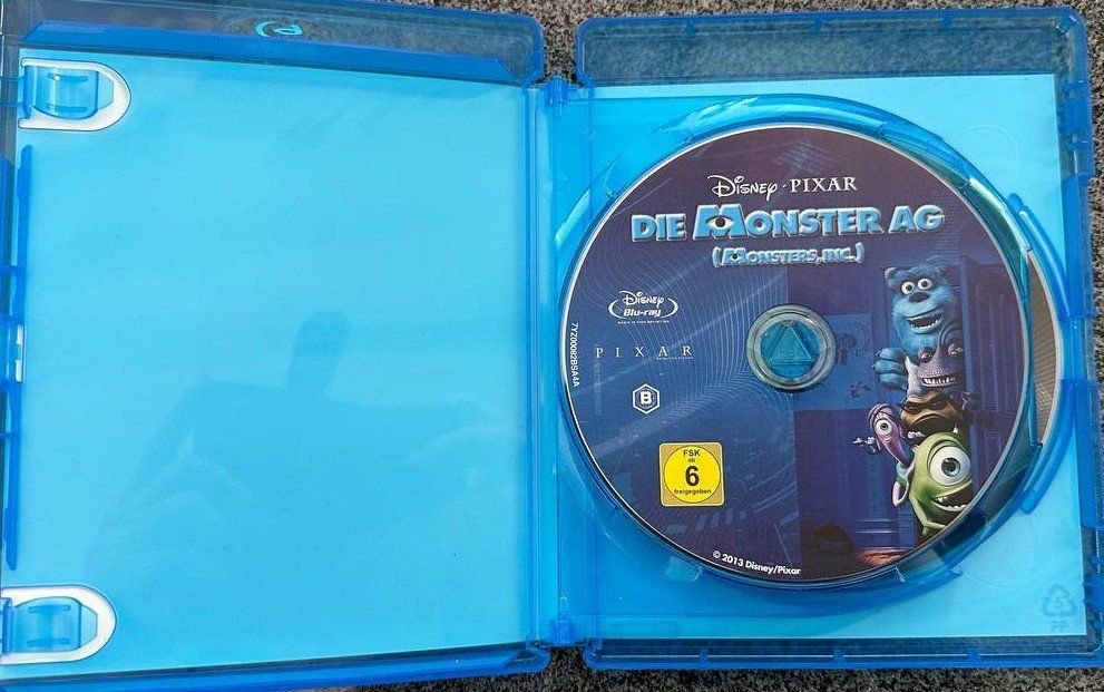 Tous les DVDs: Die Monster AG 3D + Die Monster Uni Blu-ray – D'occasion à Beringen par Mantafisch1 3
