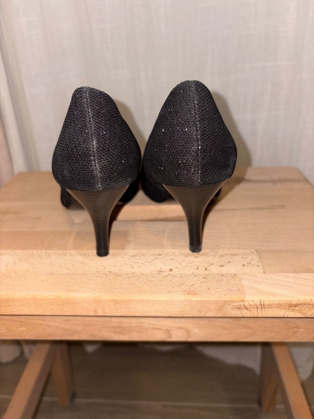 Scarpe da donna: Pumps, Schwarzer Glitter, Grösse 36, 5cm Absatz – Usato da Niederglatt ZH venduto da mat_7k7p 2