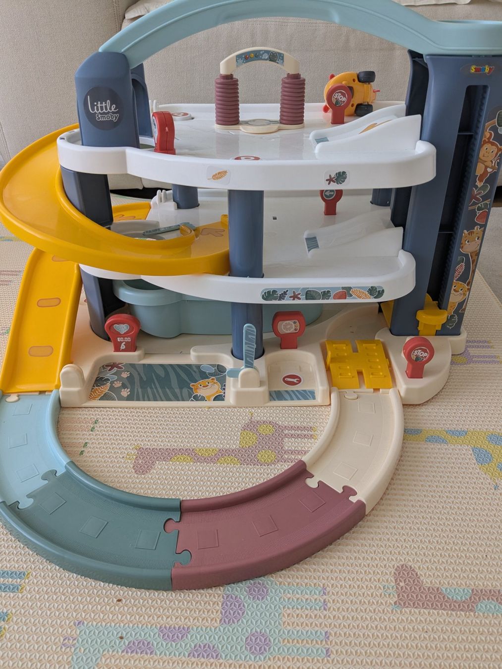 Smoby Giocattoli: Smoby Garage – Usato da Prangins venduto da Ivy2016