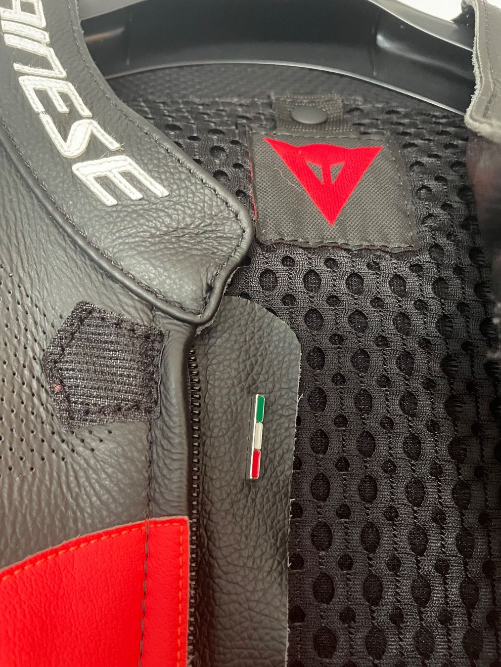 Dainese Anzüge: Dainese Laguna Seca – Neu (gemäss Beschreibung) aus Hünenberg See von Leo_MS24 4