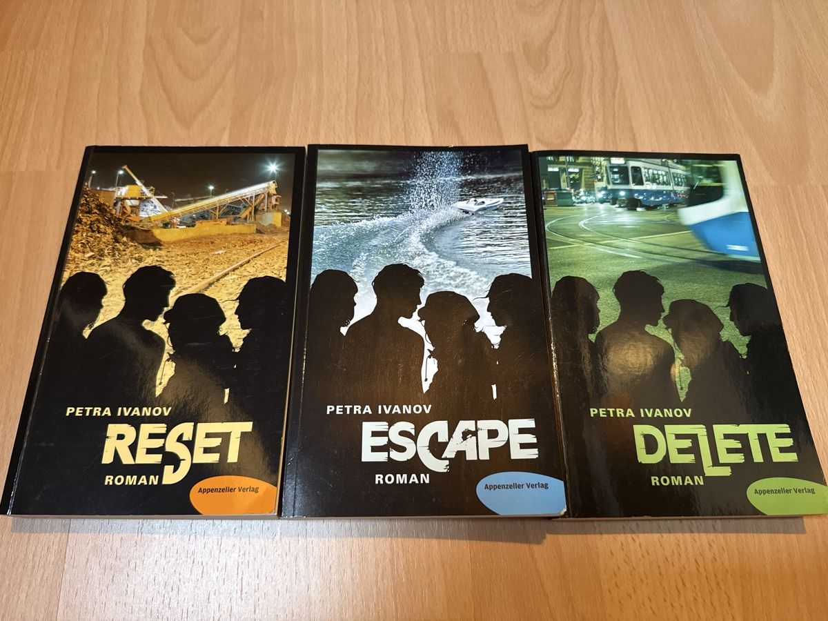 Libri: Petra Ivanov Jugend Romane, Reset, Escape, Delete! – Usato da Heiden venduto da Bettyk11.