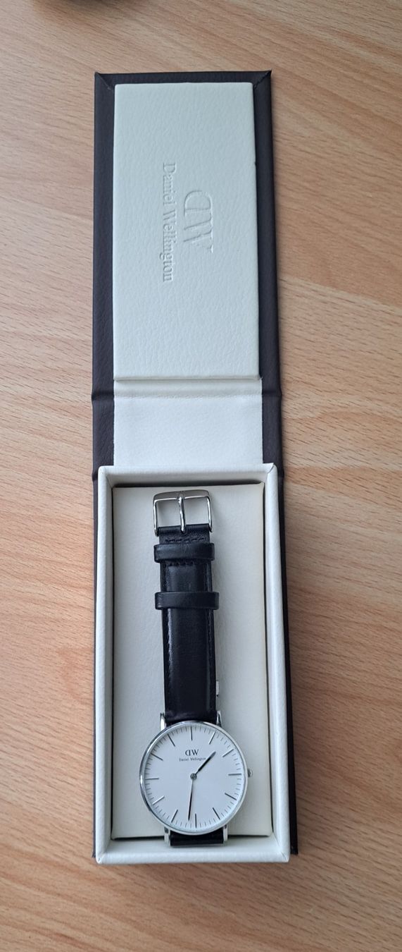 Daniel Wellington Orologi: Daniel Wellington Armbanduhr – Usato da Horw venduto da tan_5chx