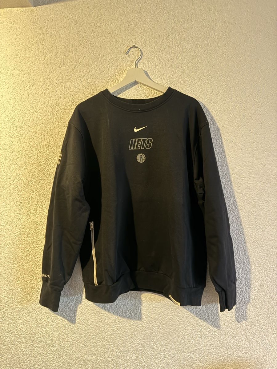 Nike Maglioni & Felpe: Nike Brooklyn Nets Sweatshirt – Nuovo (secondo la descrizione) da Bätterkinden venduto da BernFashion