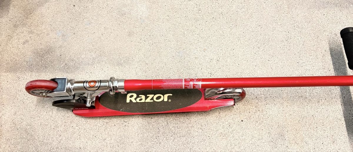 Véhicules pour enfants: Razor S Spark Scooter - fast neu – Neuf (Voir description) à Suhr par So-786- 2
