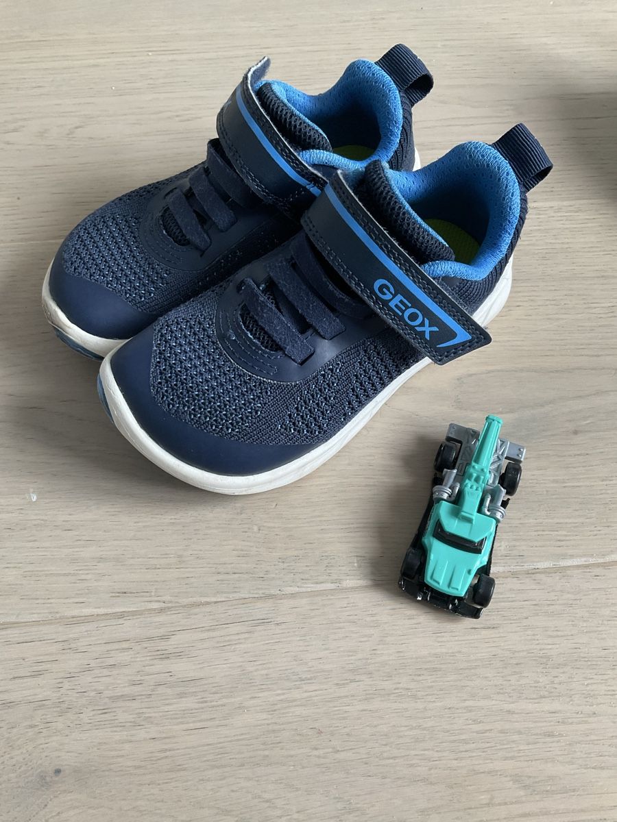Geox Scarpe per ragazzi: Geox sneakers gr 26 – Usato da Zürich venduto da TheShips