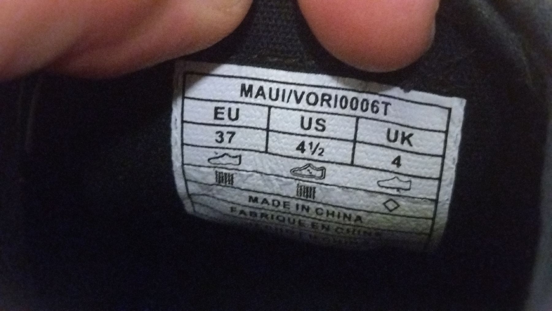 Levi's Herrenschuhe: Levi's baskets noires, taille 37, Neuves – Neu und originalverpackt aus Farvagny-le-Grand von LaCaverne 4