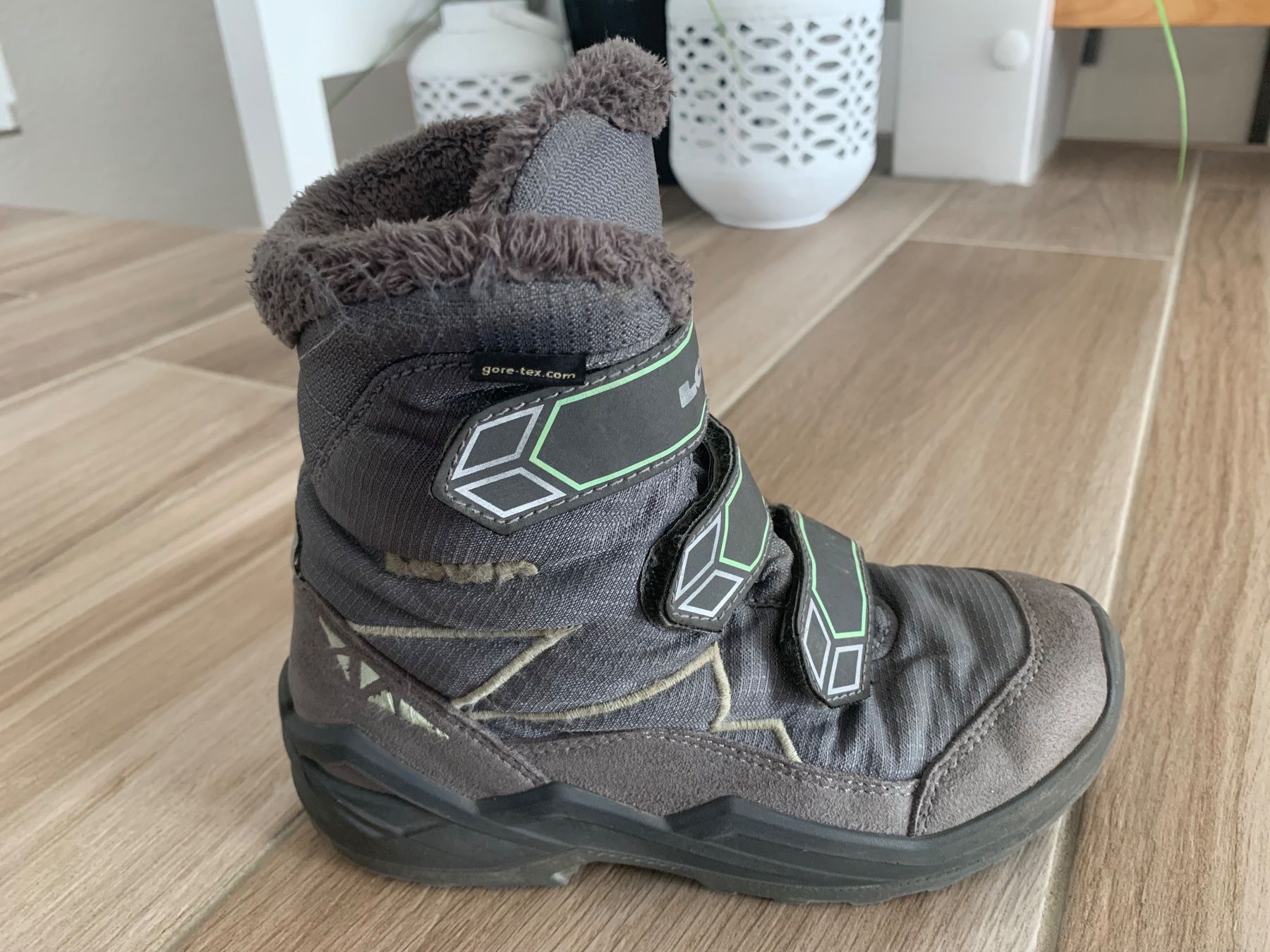 Lowa Scarpe per ragazzi: Lowa  Goretex Winterstiefel Gr. 31 grau – Usato da Rudolfstetten venduto da Joyw 1