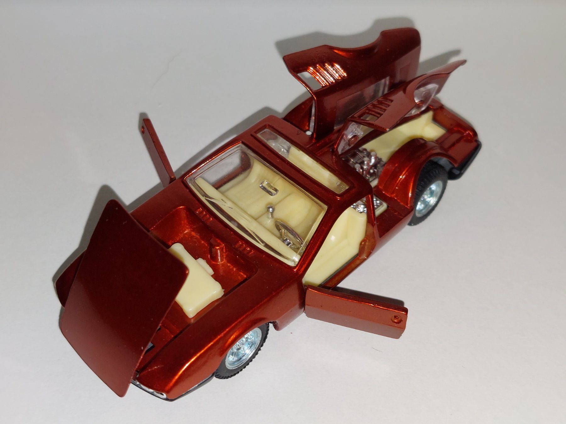 De Tomaso Modellautos: De Tomaso Mangusta 1:43 Pilen – Gebraucht aus Diegten von isetta590 5