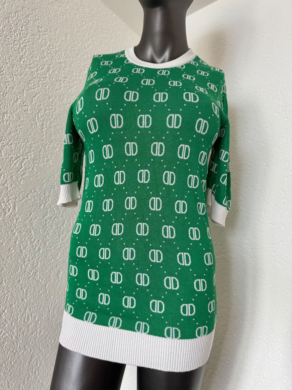 Pulls & Sweat-shirts: Schickes Strick Pulli Pullover Grün Weiss  Gr M Kürzarm – D'occasion à Frenkendorf par Style365
