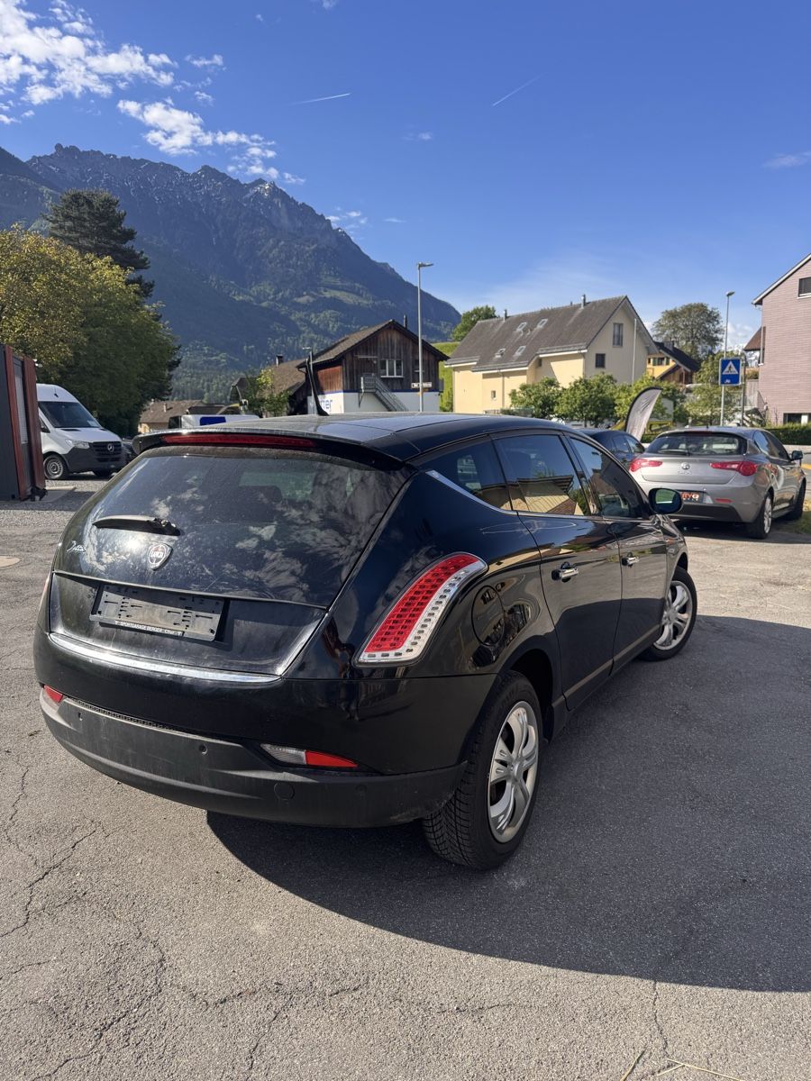Lancia Automobili: Lancia Delta 1.4 lt Turbo – Difettoso da Schaanwald venduto da Super113 2