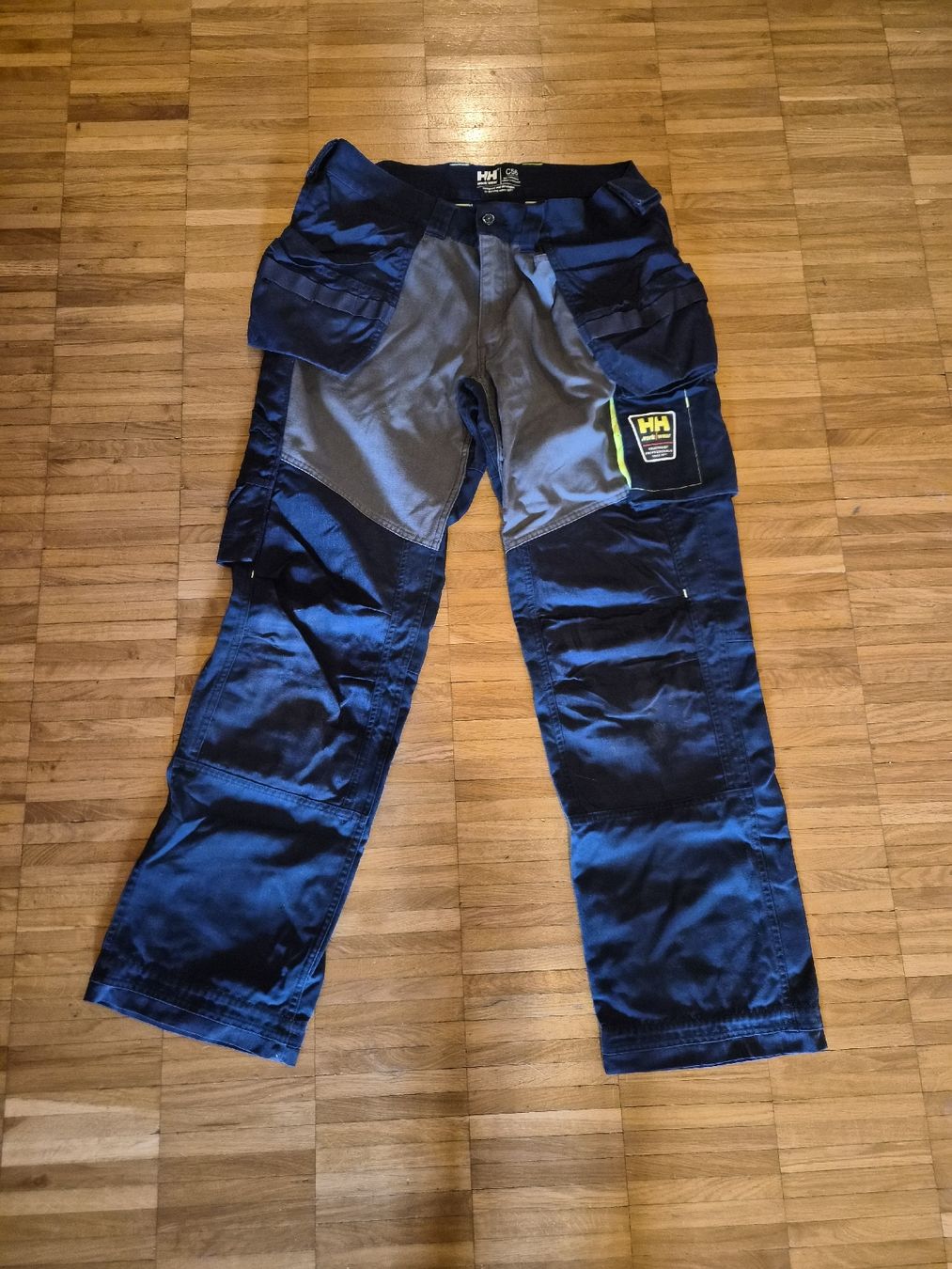 Helly Hansen Pantaloni: Pantalon travail Helly Hansen occasion – Usato da Carouge GE venduto da felipe2007