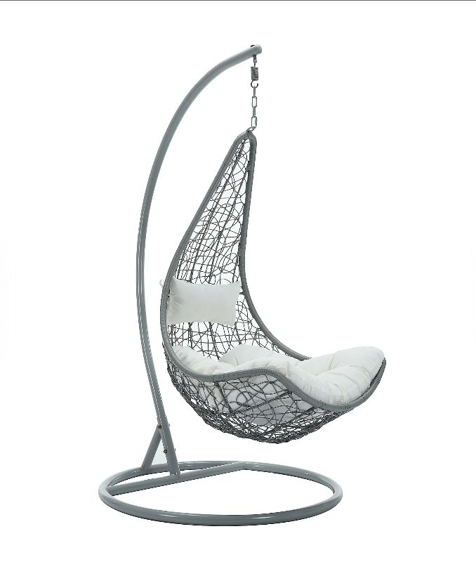 Poltrone pensili da giardino: Hängesessel - Polyrattan - Hellgrau mit weißen Kissen  – Usato da Bertschikon Gossau venduto da Andre675