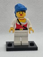 LEGO Pirates pi056 Pirate Female, White Legs, Blue Bandana