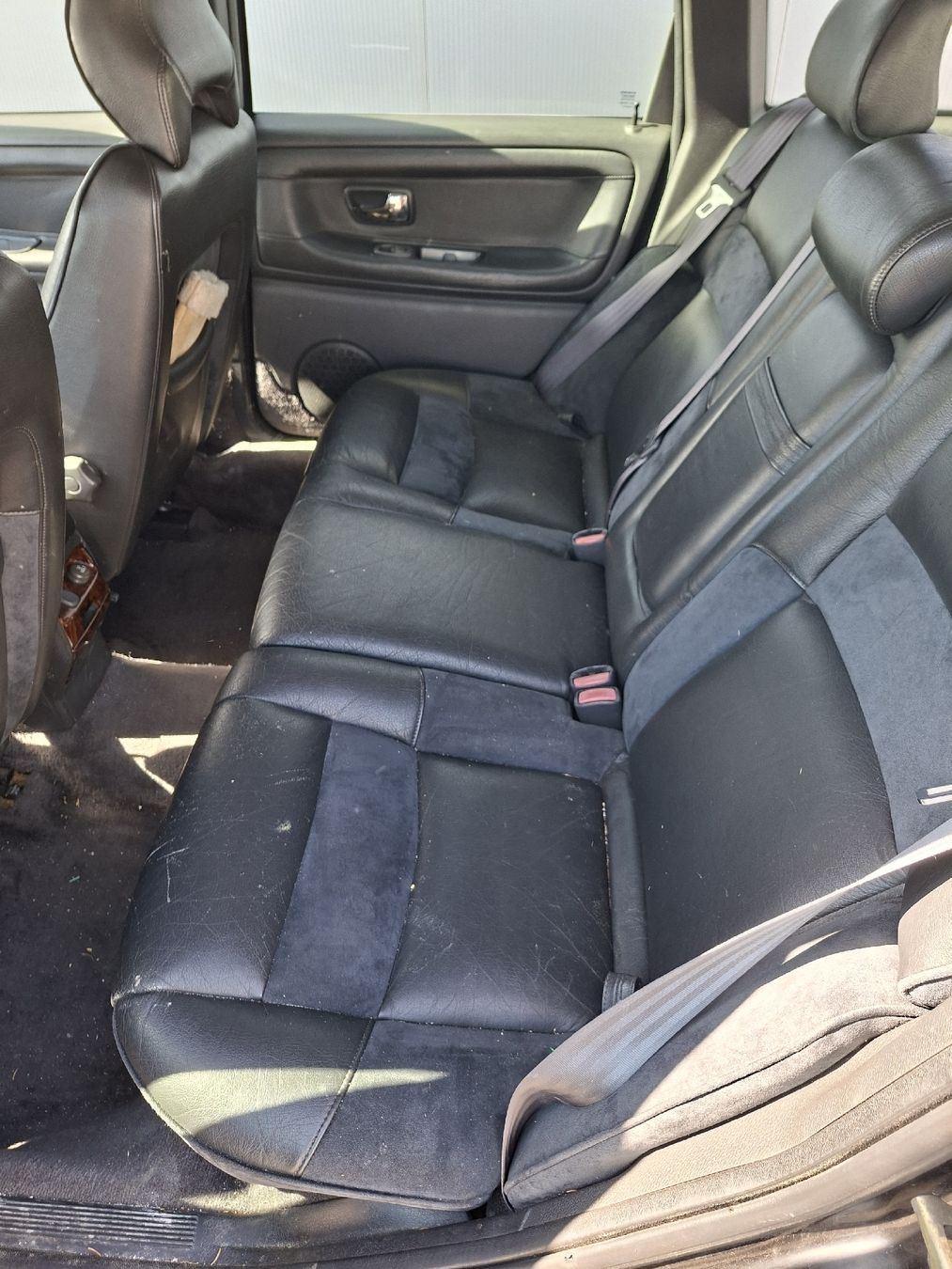 Volvo Automobili: volvo V70 2.5 AWD expertisée – Usato da Chavannes-de-Bogis venduto da senator635 2