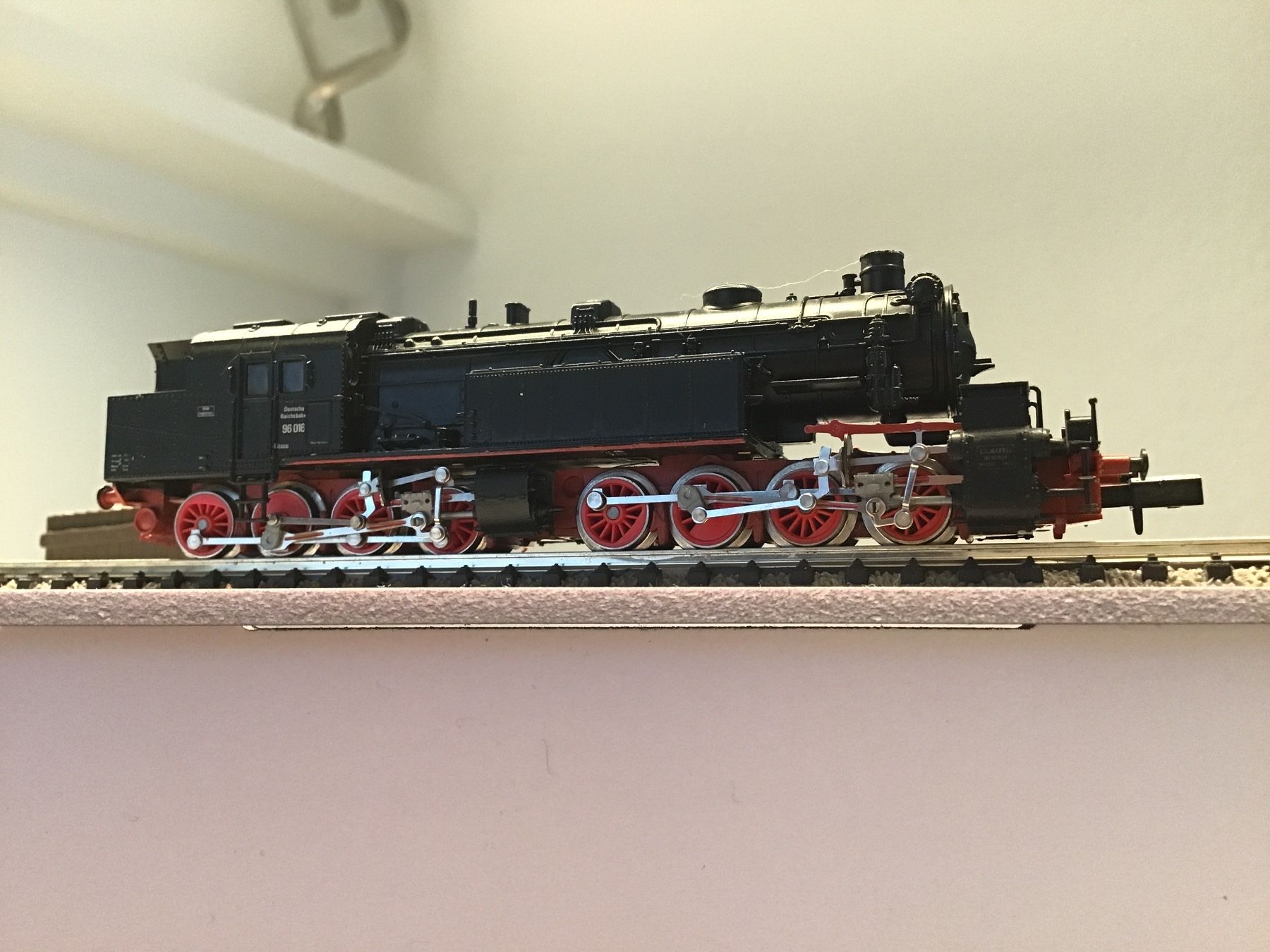 Arnold Modellini di ferrovie: Arnold n Dampflok BR 80 016, – Usato da Männedorf venduto da Spezial-Modelle 4