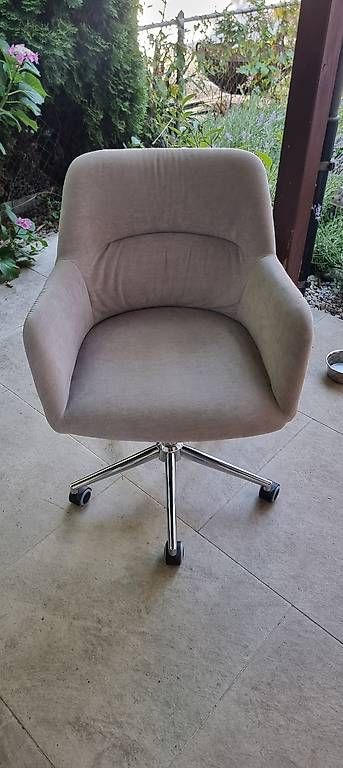 Chaises: Bürostuhl – D'occasion à Siebnen par JaneDoe01