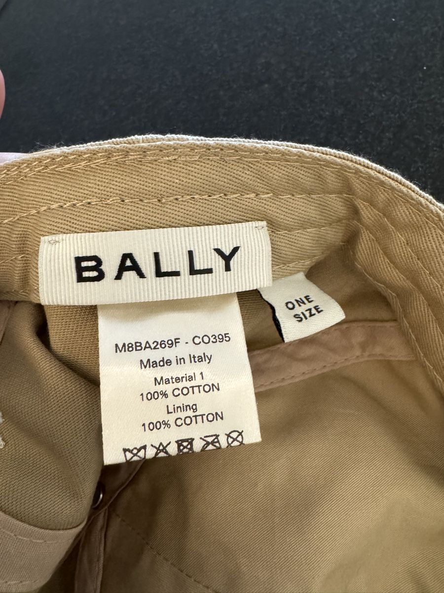Bally Copricapi, berretti & cappellini: BALLY Cap - wie neu 🧡 – Nuovo (secondo la descrizione) da Zürich venduto da jasmine 2