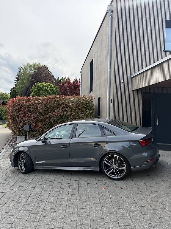 Audi Automobili: Audi S3 Limousine – Usato da Berg SG venduto da Nick.Zellweger 1