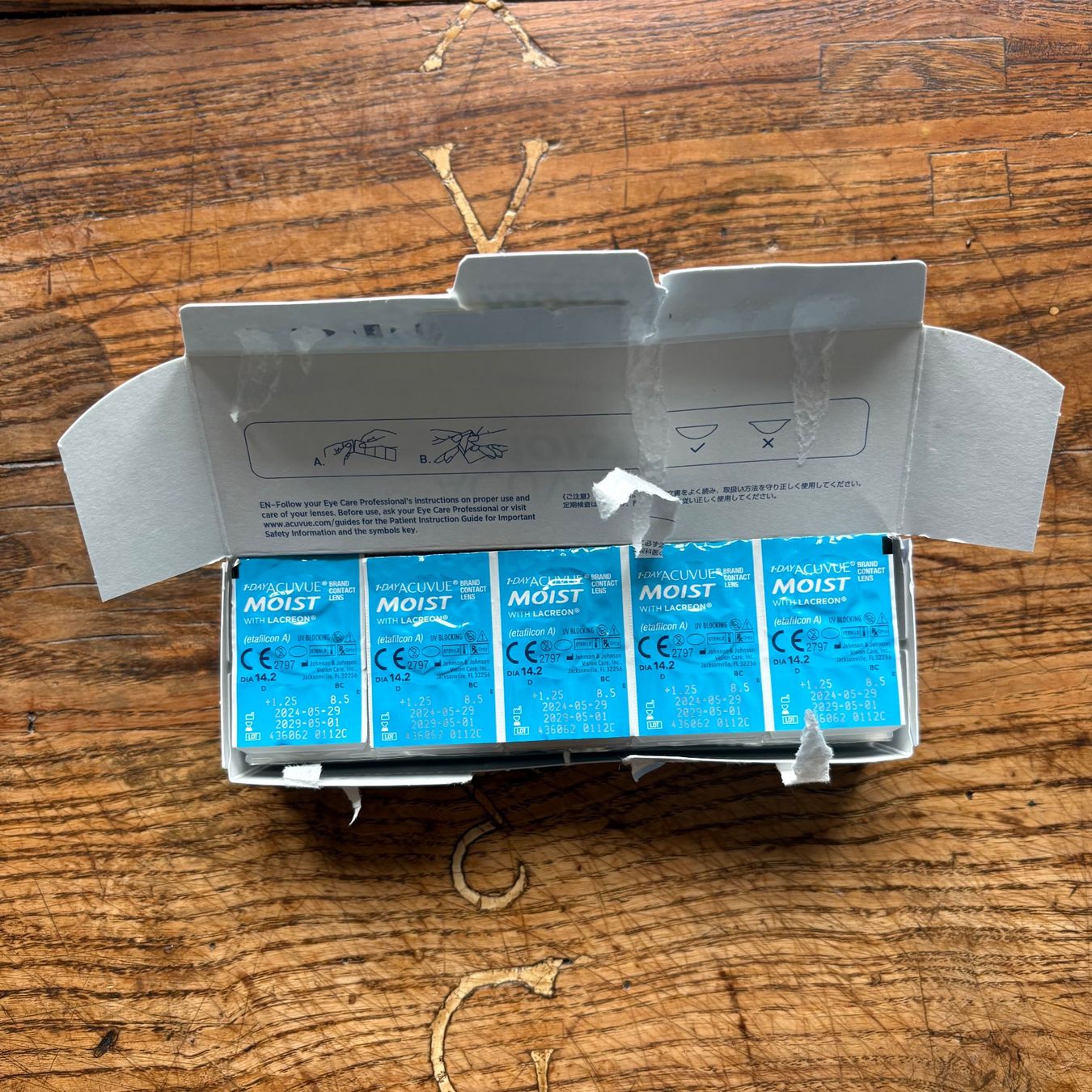 Acuvue Lenti a contatto: 1 Day Acuvue Moist Multi x90 – Nuovo e nell'imballaggio originale da Zürich venduto da albertg31 3