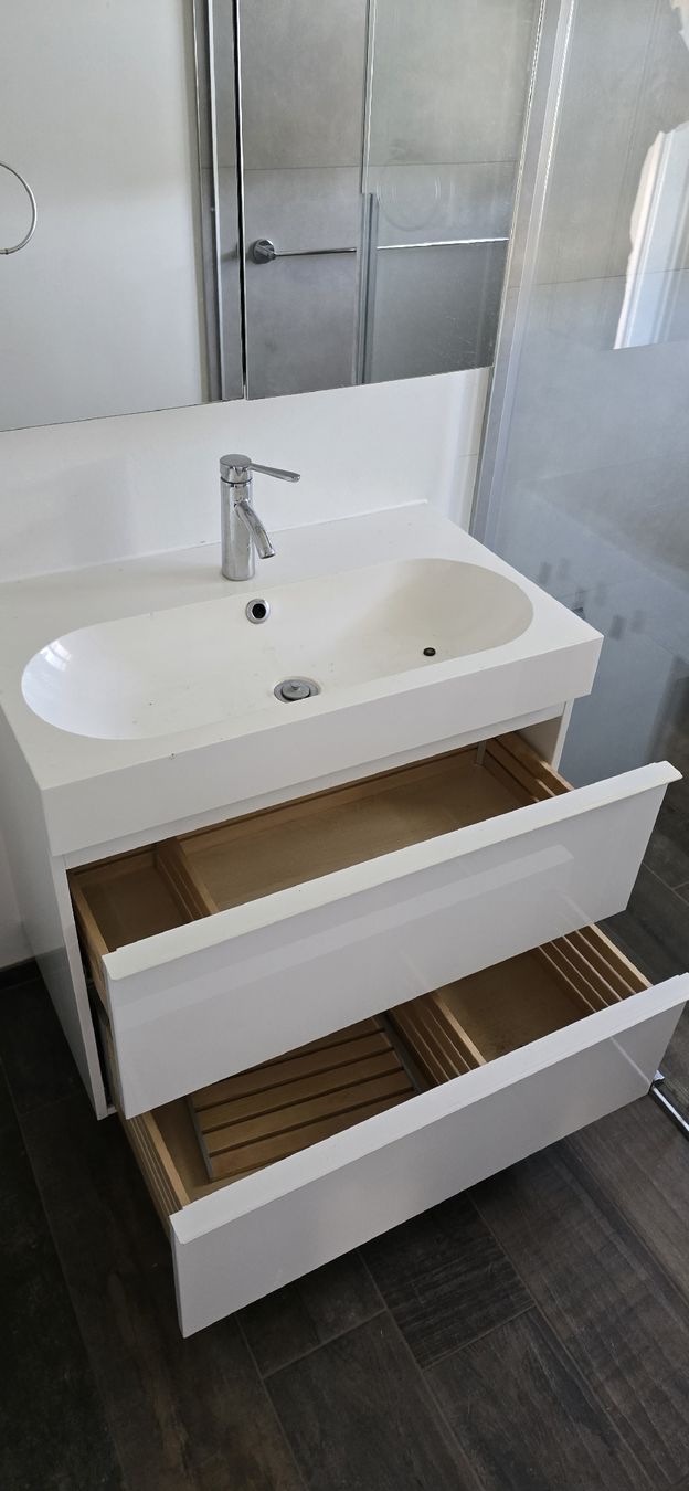 Spülbecken & Waschbecken: Badmöbel Set weiss mit Spiegelschrank gebraucht – Gebraucht aus Port von Loeru3 1