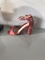 rosa pumps mit blümchen