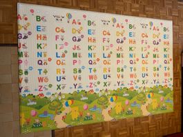 Spielmatte Yellow Bear 210 X 140 CM, 2 seitig bedruckt.