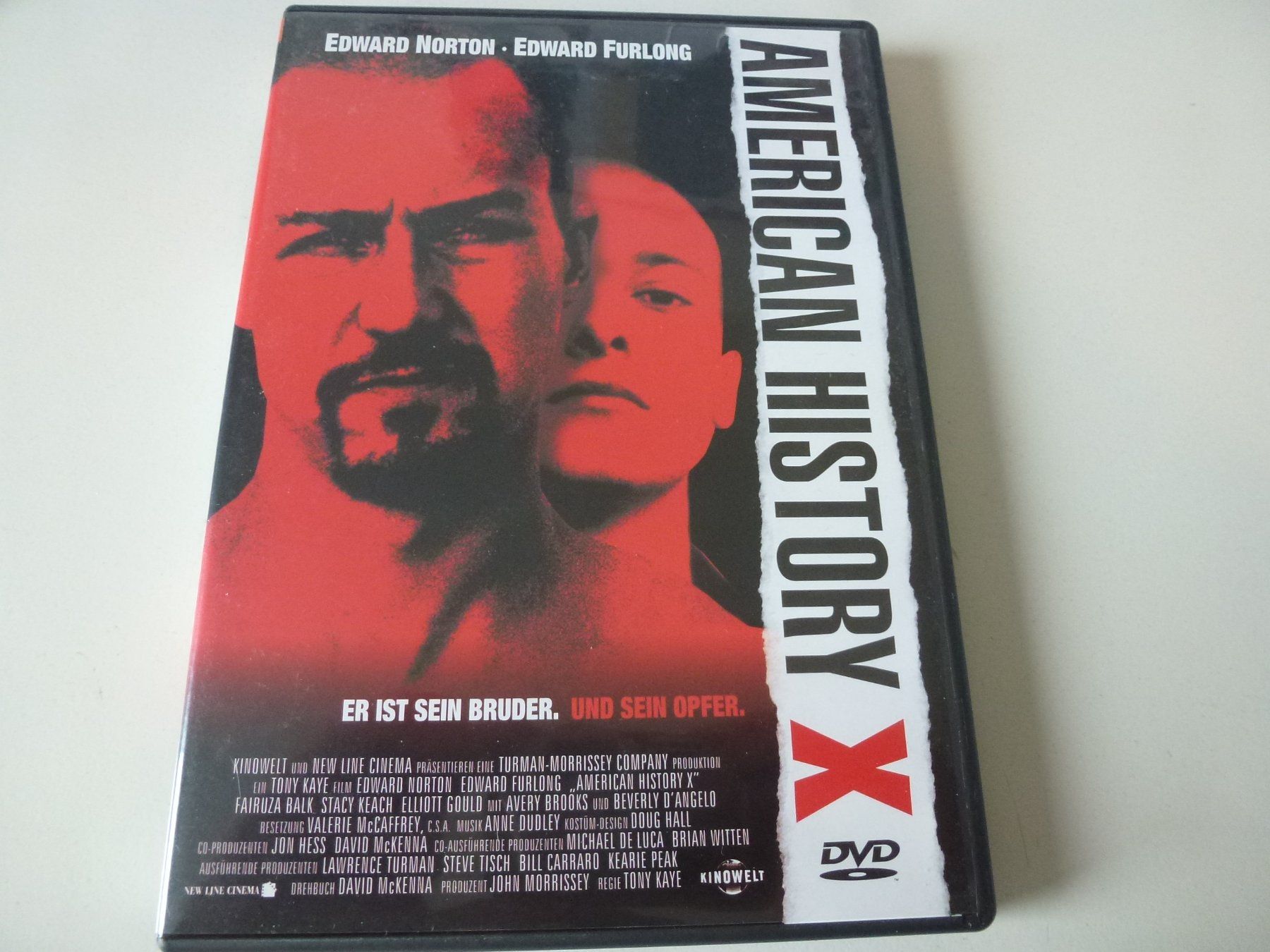 Tutti i DVDs: American History X (DVD) – Nuovo (secondo la descrizione) da Bern venduto da Frebo