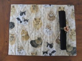 2 Tischset mit Katzen und 2 Serviettenringe, Handarbeit