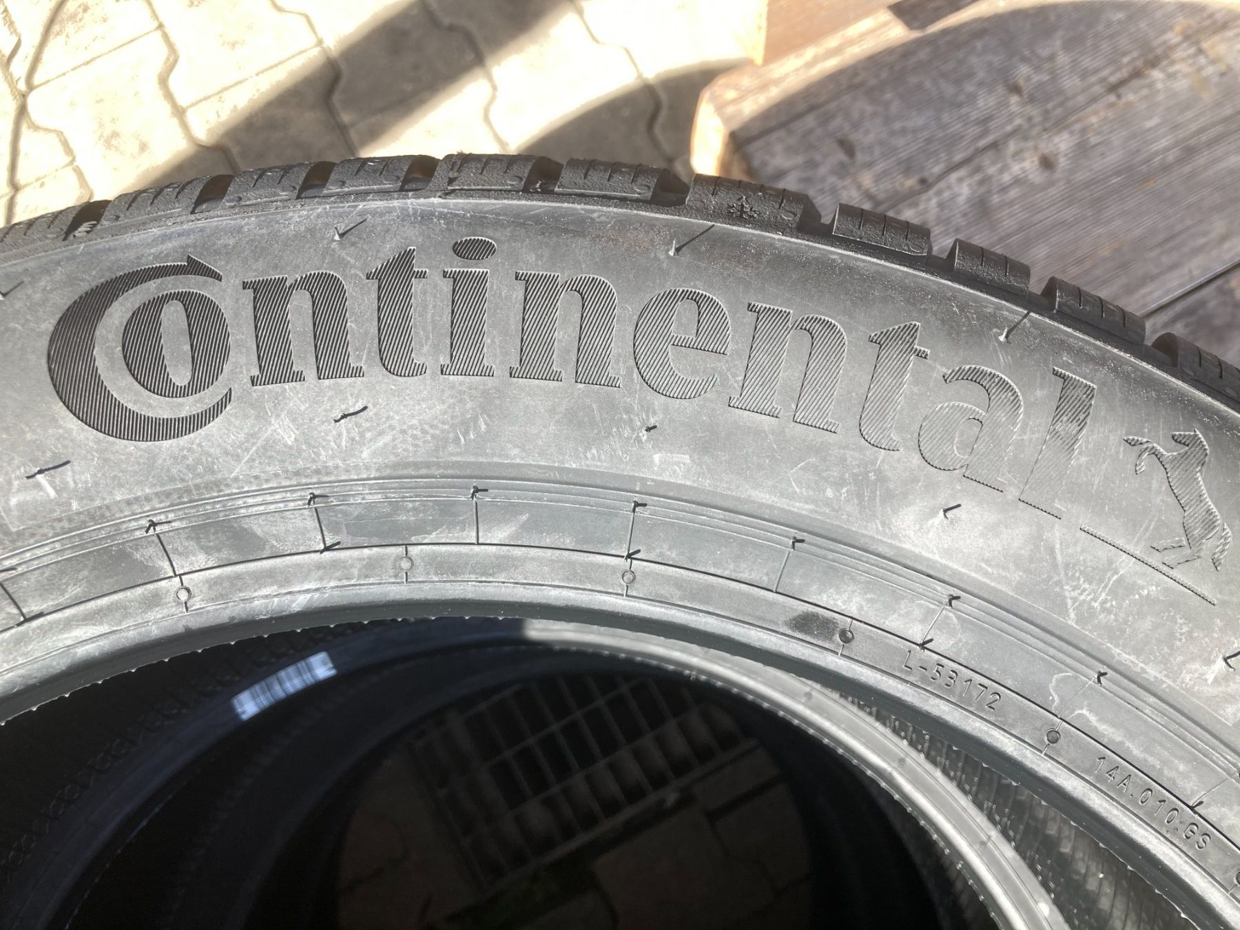 Continental Pneus & Kompletträder: 205/55R17 Winterpneu Continental – Neu und originalverpackt aus Cham von WB2223 1