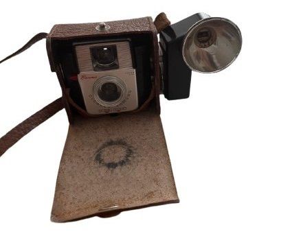 Kodak Fotocamera: Kodak Brownie Starlet – Usato da Allschwil venduto da Costaud58